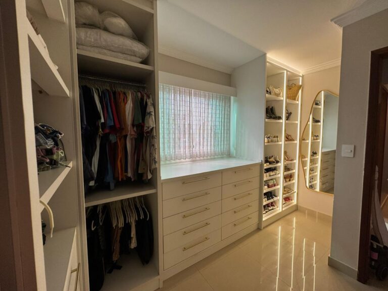 closet suite